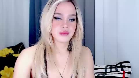Snapshot of arianne_xoxo777 chatting on February 26, 6:08 am ARIANNE CUMS online show from February 26, 6:08 am