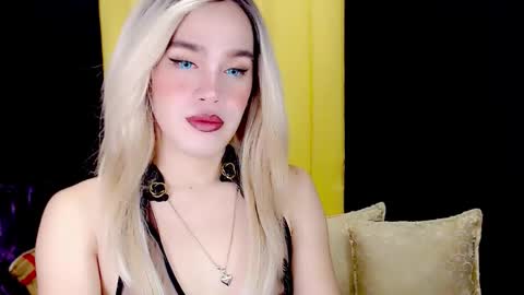 Snapshot of arianne_xoxo777 chatting on September 12, 9:50 pm ARIANNE CUMS online show from September 12, 9:50 pm