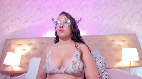 Aria  online show from November 2, 4:01 am