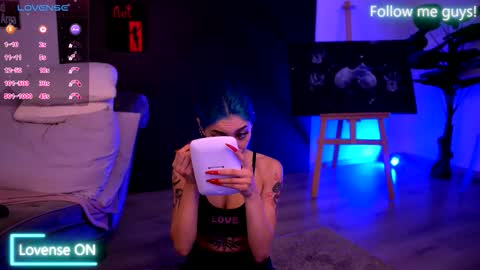 Aria  online show from October 4, 8:06 pm