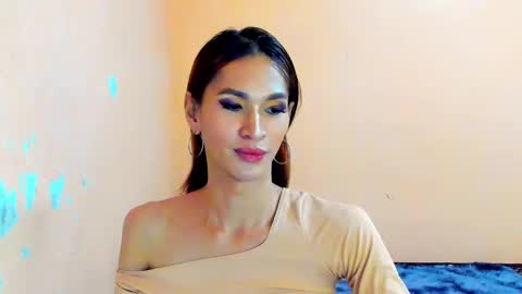 Snapshot of ariba_aribats chatting on January 12, 6:15 pm VAL online show from January 12, 6:15 pm