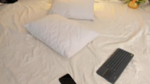 Welcome to Ari room online show from May 12, 7:56 pm