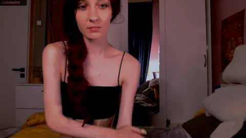 aribluush online show from May 17, 10:41 pm