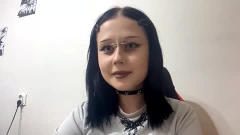 Snapshot of aricacolgrove chatting on October 8, 8:04 pm La online show from October 8, 8:04 pm