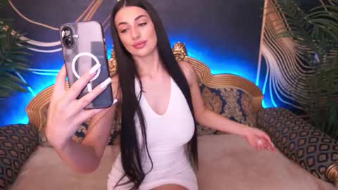 Ariel online show from September 28, 9:02 pm