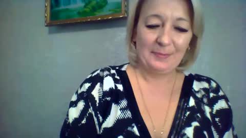 ArielXLoveresss online show from November 1, 6:45 am