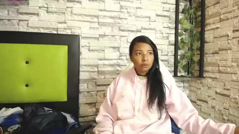 Snapshot of arietta_ chatting on March 1, 12:23 pm ARIETTA online show from March 1, 12:23 pm