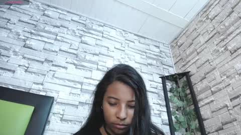 Snapshot of arietta_ chatting on February 21, 3:21 pm ARIETTA online show from February 21, 3:21 pm