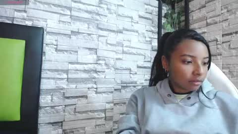 Snapshot of arietta_ chatting on March 3, 3:43 pm ARIETTA online show from March 3, 3:43 pm
