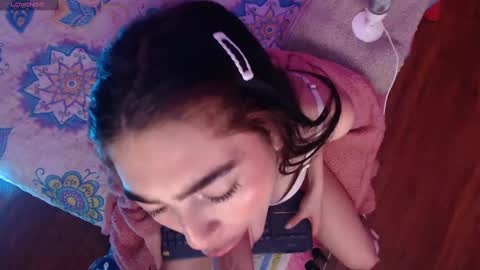 Snapshot of arii_vega chatting on December 2, 4:57 am ARII VEGA online show from December 2, 4:57 am