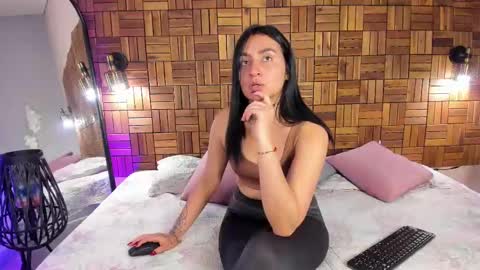Snapshot of ariiaa_1 chatting on February 26, 8:47 pm ARIANNA online show from February 26, 8:47 pm