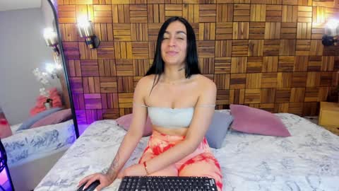 Snapshot of ariiaa_1 chatting on January 22, 7:56 pm ARIANNA online show from January 22, 7:56 pm