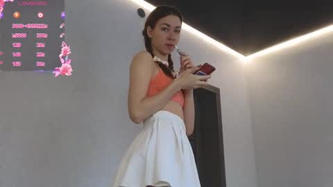 Snapshot of ariiadnaaa chatting on February 25, 5:19 am Ariadna online show from February 25, 5:19 am