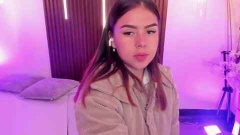  Arianna  online show from June 1, 12:28 pm