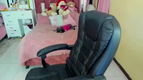 arisha_katy1 online show from December 13, 10:38 pm