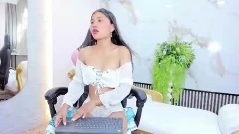 A R I S   online show from July 12, 6:33 pm
