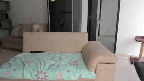 ANDRES Independent model online show from December 18, 2:38 pm