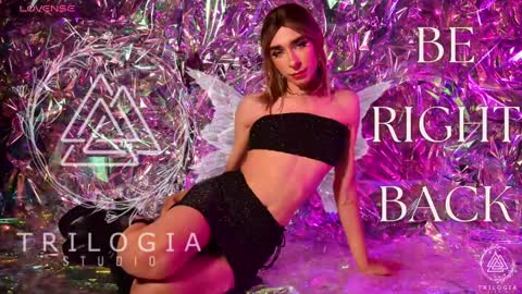 Snapshot of arivega chatting on February 7, 10:50 am Nice to meet you thumb up me please its important I LOOK MY BIO DOWN online show from February 7, 10:50 am