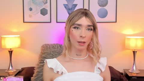 Snapshot of arivega chatting on February 17, 10:05 pm Nice to meet you thumb up me please its important I LOOK MY BIO DOWN online show from February 17, 10:05 pm