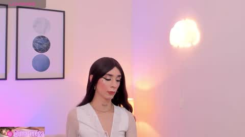 Snapshot of arivega chatting on September 20, 7:33 am Nice to meet you thumb up me please its important I LOOK MY BIO DOWN online show from September 20, 7:33 am