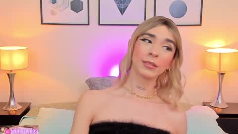 Snapshot of arivega chatting on February 27, 2:46 am Nice to meet you thumb up me please its important I LOOK MY BIO DOWN online show from February 27, 2:46 am