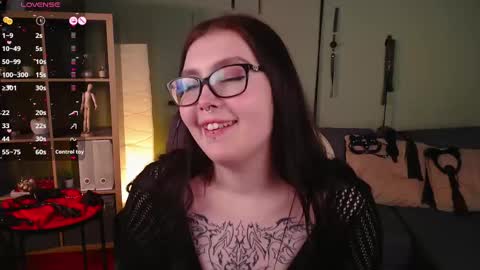 Snapshot of arizonaa_muse chatting on March 9, 3:32 am Astrid online show from March 9, 3:32 am
