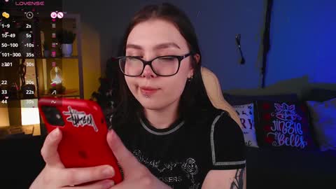 Snapshot of arizonaa_muse chatting on January 11, 12:29 pm Astrid online show from January 11, 12:29 pm