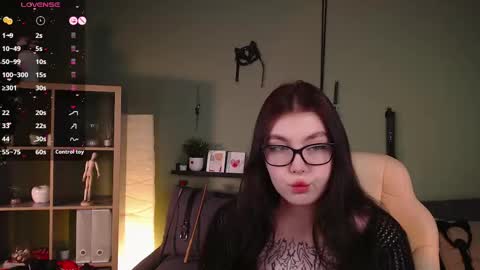 Snapshot of arizonaa_muse chatting on March 9, 12:31 am Astrid online show from March 9, 12:31 am