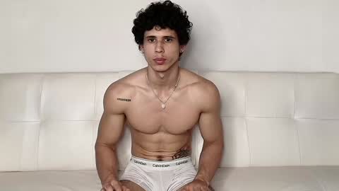 Snapshot of arnold_black69 chatting on December 5, 8:28 pm arnold black online show from December 5, 8:28 pm