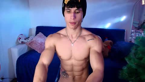 Snapshot of arnold_black69 chatting on December 17, 9:05 pm arnold black online show from December 17, 9:05 pm