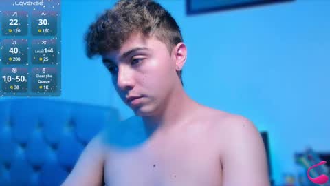 Snapshot of aron__cooper chatting on February 16, 1:05 pm aron__cooper online show from February 16, 1:05 pm