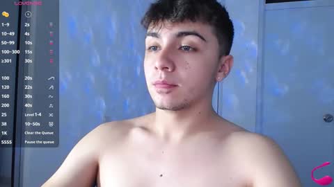 Snapshot of aron__cooper chatting on March 11, 12:22 am aron__cooper online show from March 11, 12:22 am