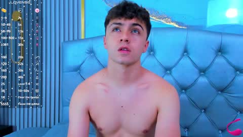 Snapshot of aron__cooper chatting on January 9, 12:30 pm aron__cooper online show from January 9, 12:30 pm