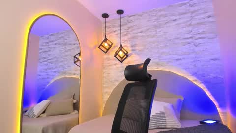 ARON BOLT online show from March 21, 2:39 am