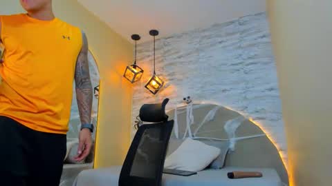 ARON BOLT online show from October 21, 10:02 pm