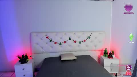 Aron cruz  online show from December 1, 1:20 pm