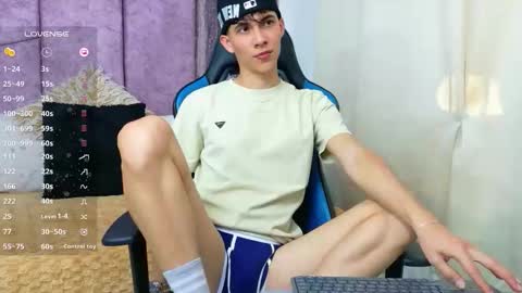 Arontawers online show from May 20, 7:42 pm