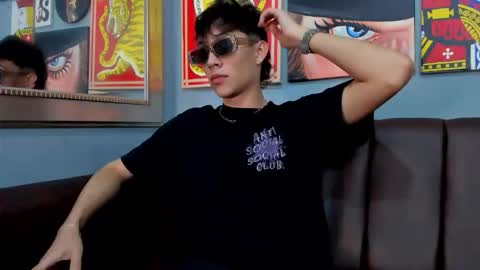 Arontawers online show from March 29, 8:54 pm