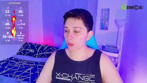 Snapshot of arontroy_wi chatting on September 16, 10:39 am noah and ivy online show from September 16, 10:39 am