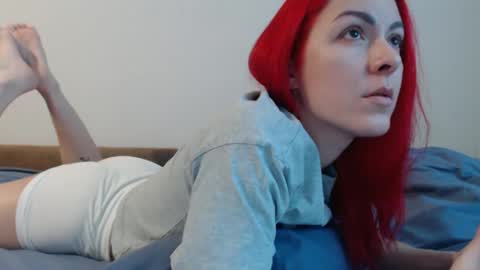 arri_ella online show from January 12, 12:39 am