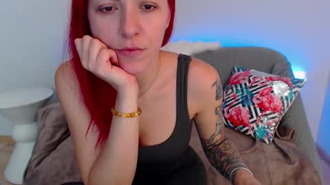 arri_ella online show from November 4, 12:23 am