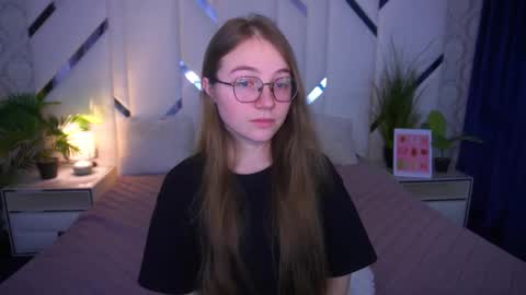 arrinawair online show from February 2, 9:05 am