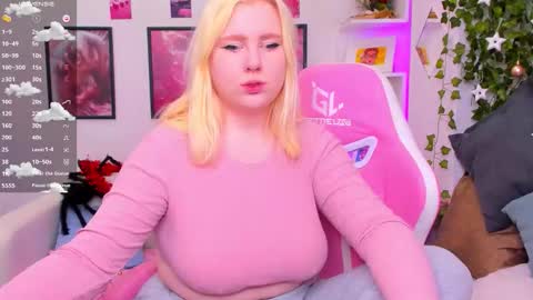 art_lovee_ online show from December 21, 2:18 am