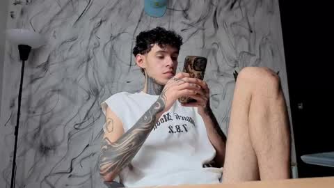   online show from June 4, 3:29 pm