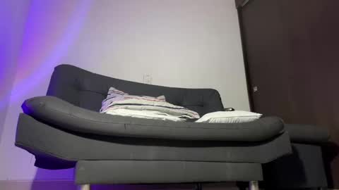 Snapshot of arteemiis chatting on March 12, 12:09 am online show from March 12, 12:09 am
