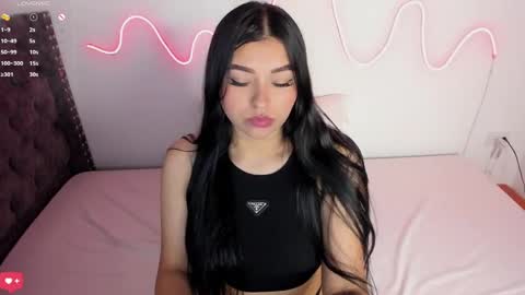 Snapshot of artemisa67_ chatting on December 17, 11:59 pm ESTEFANY online show from December 17, 11:59 pm