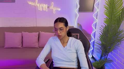 artemiss_tay online show from September 23, 7:20 pm