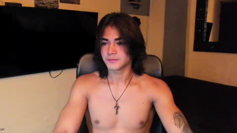 I AM HERE online show from January 8, 3:01 am