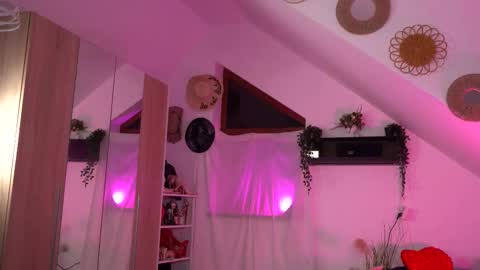 Amalia online show from October 3, 1:59 am