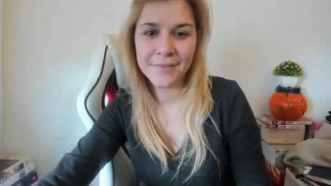 MIA online show from February 25, 1:32 pm